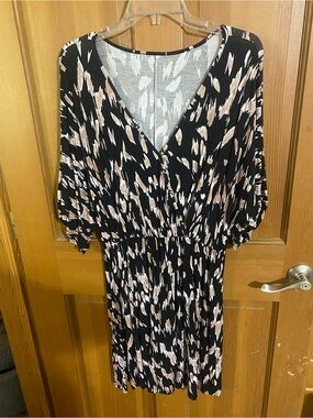 Black and Blush Abstract Print V-Neck Dress